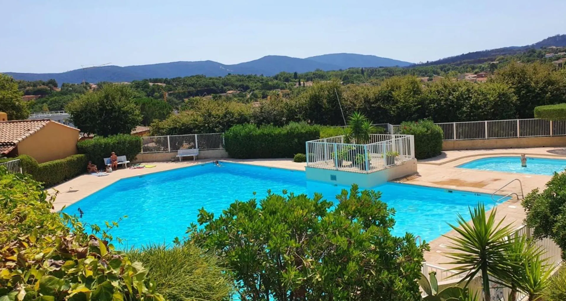 F2 Apartment In Residence With Swimming Pool Cogolin